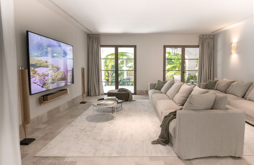  Espacio Home Design